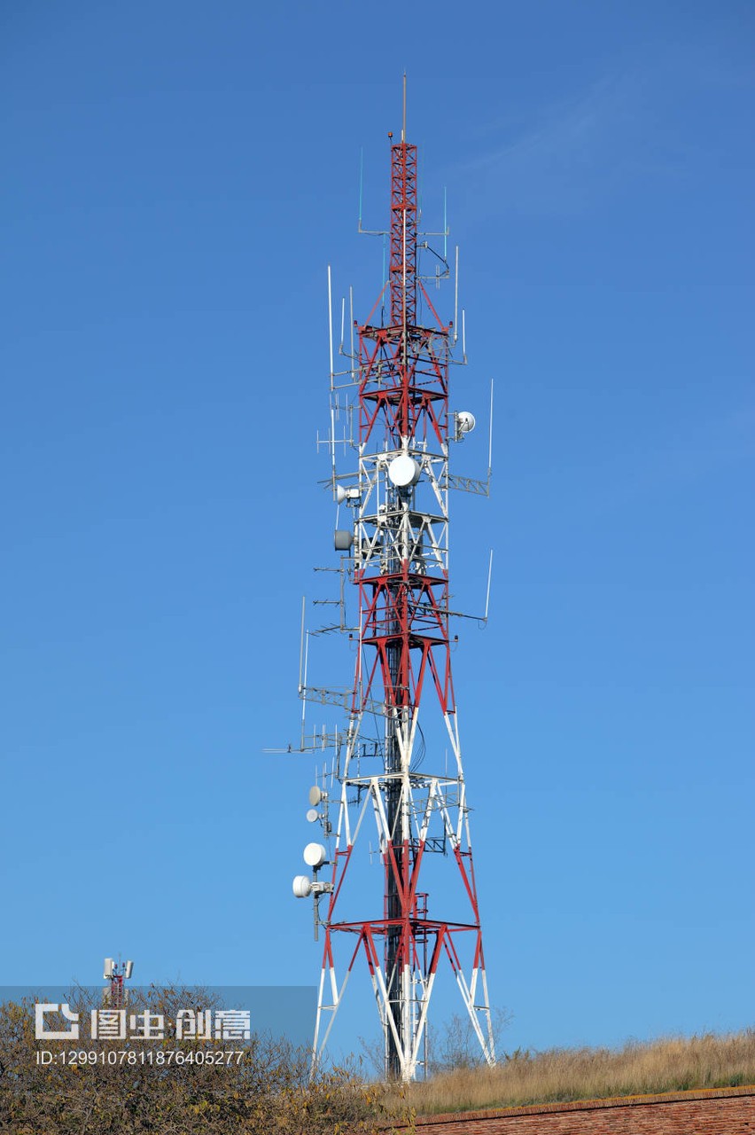 白色天線塔 基礎(chǔ)電信業(yè)務(wù)的物理支撐與未來(lái)展望